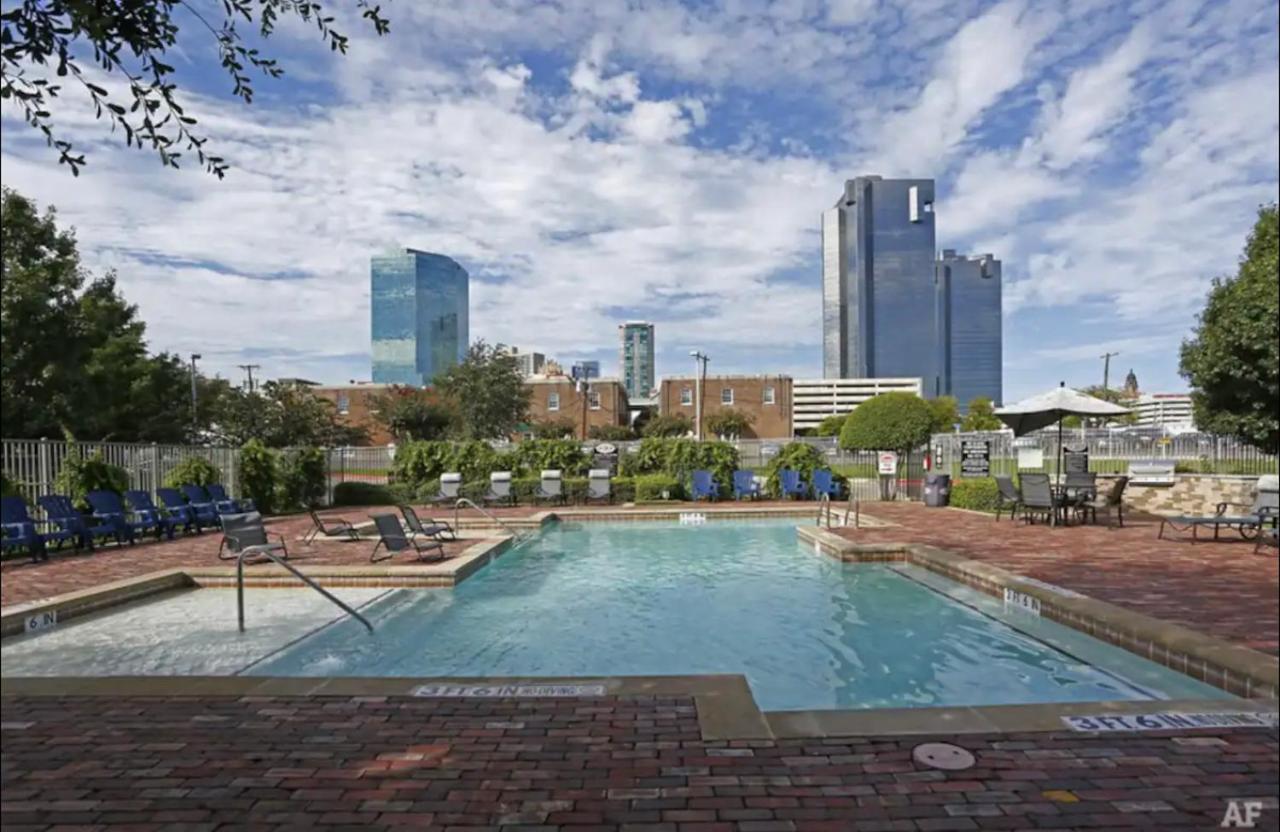 Cowboy Live, Laugh, & Loft Fort Worth 2 Bedroom Loft Downtown Buitenkant foto