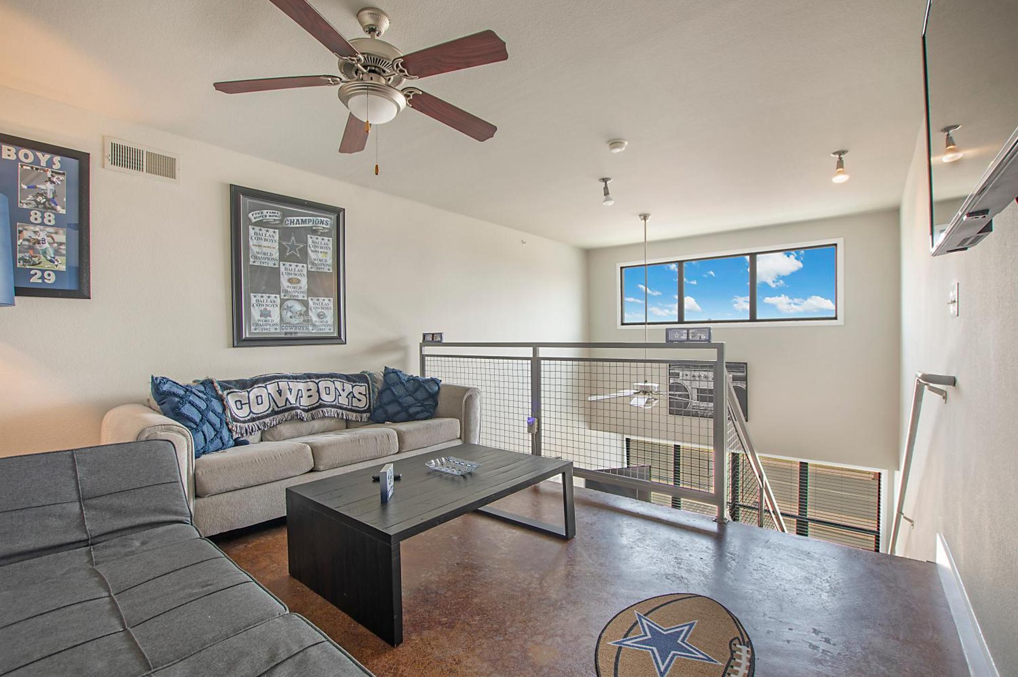 Cowboy Live, Laugh, & Loft Fort Worth 2 Bedroom Loft Downtown Buitenkant foto